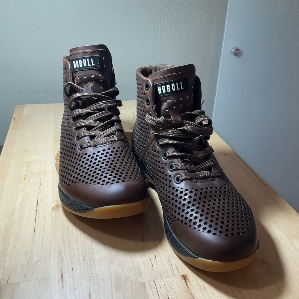 NoBull Leather Men. 7 / Women 8.5 Coffee Leather Trainer